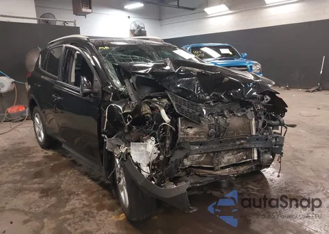 2013 Toyota Rav4 Xle z USA, uszkodzony, nr VIN 2T3RFREV7DW113797